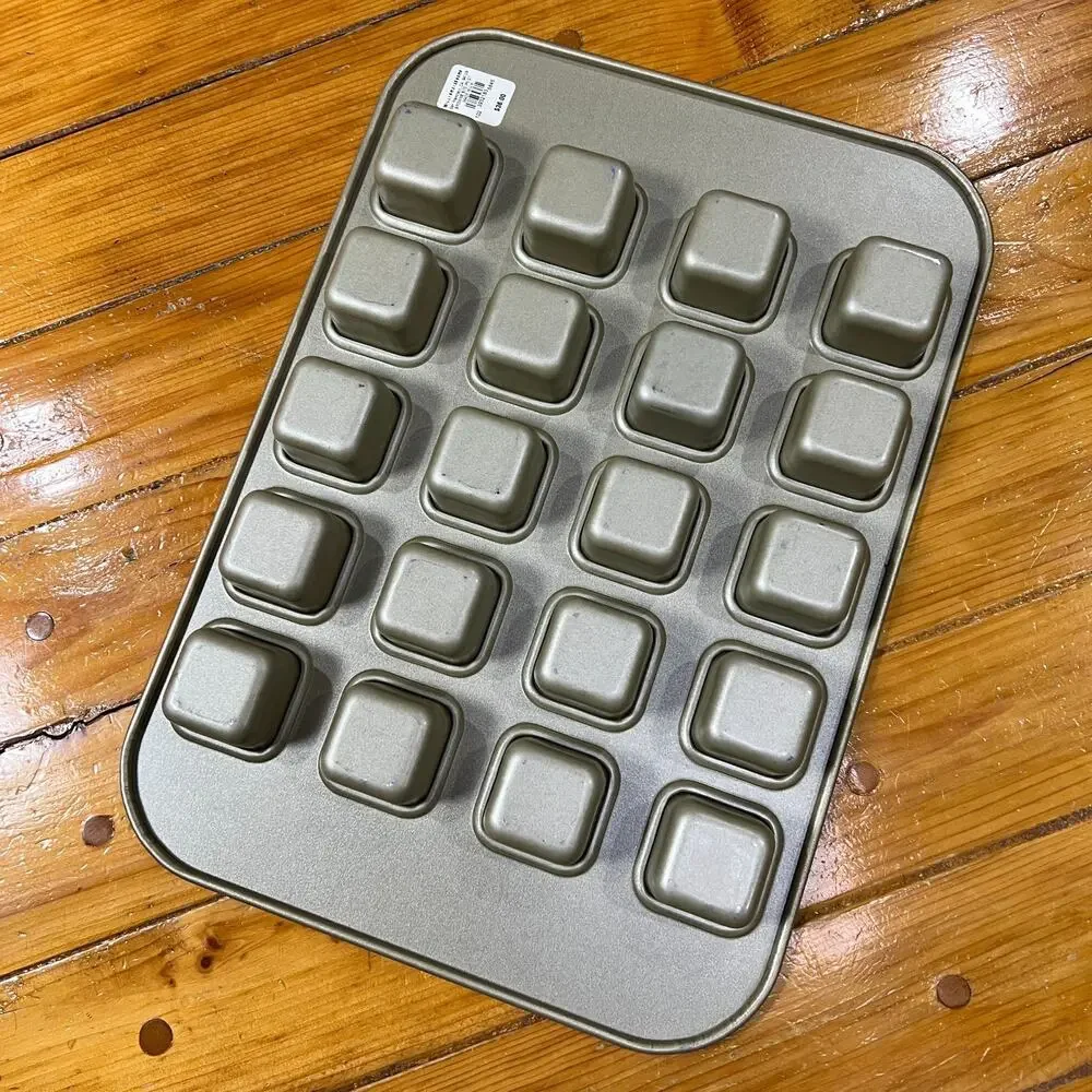 Williams Sonoma Goldtouch Mini Brownie Bite Pan 20 Cup Nonstick Bakeware